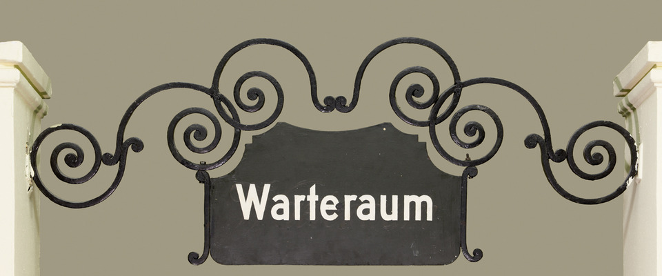 Schild Warteraum